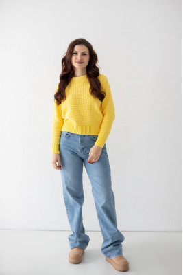 Светр жіночий